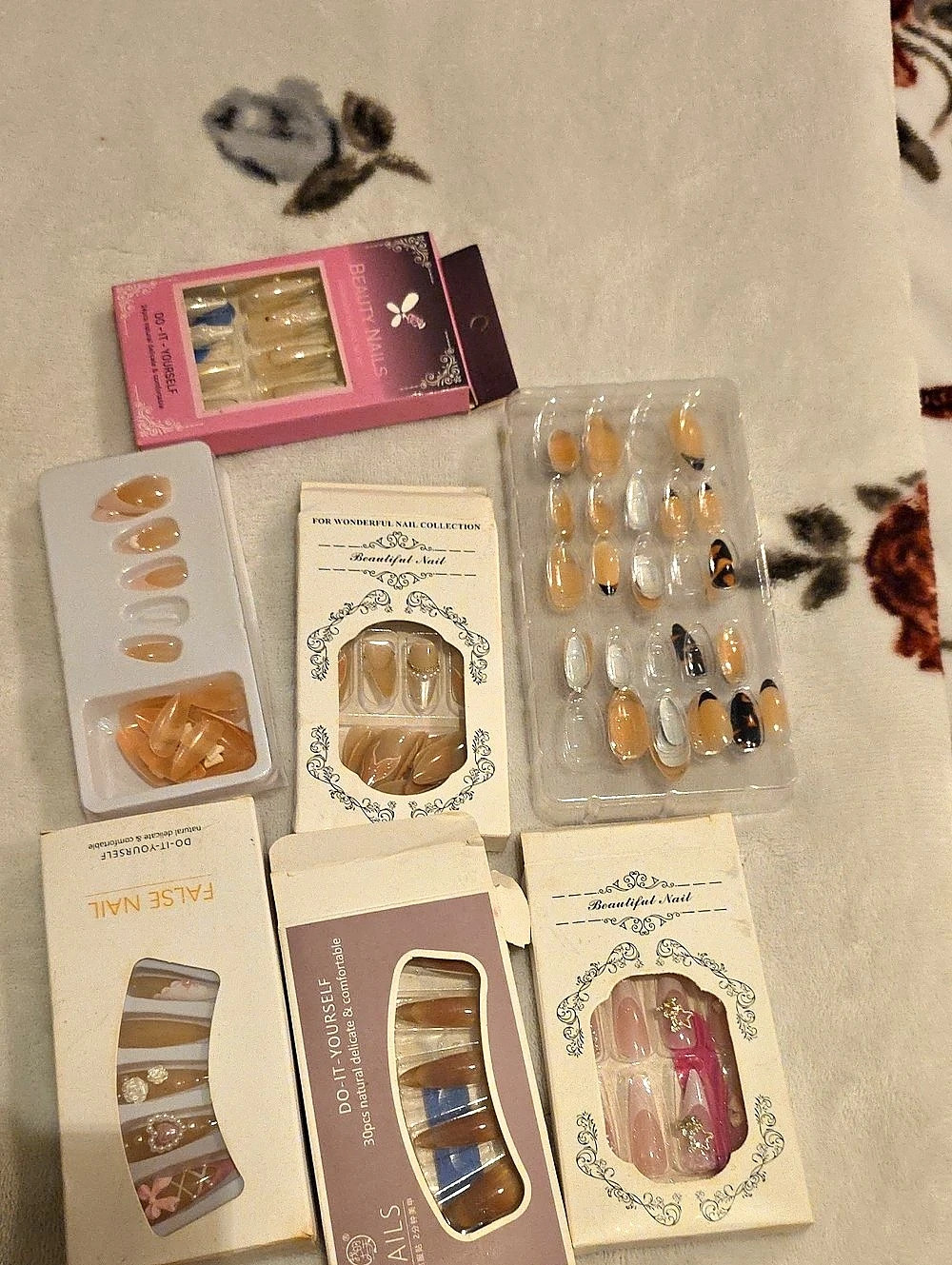 Press-On Nail Set Bundle Pink & White